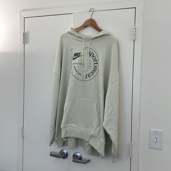 Nike Sport Utility Oversized Fleece Hoodie Light Green Women XL(FN7695-020)$80 - Picture 5 of 12